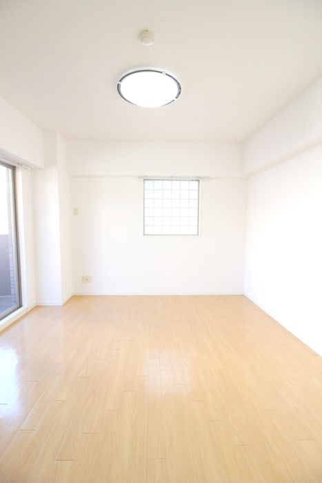 居室 CREATO新大阪Serenity(806）