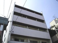 eight court 宿院