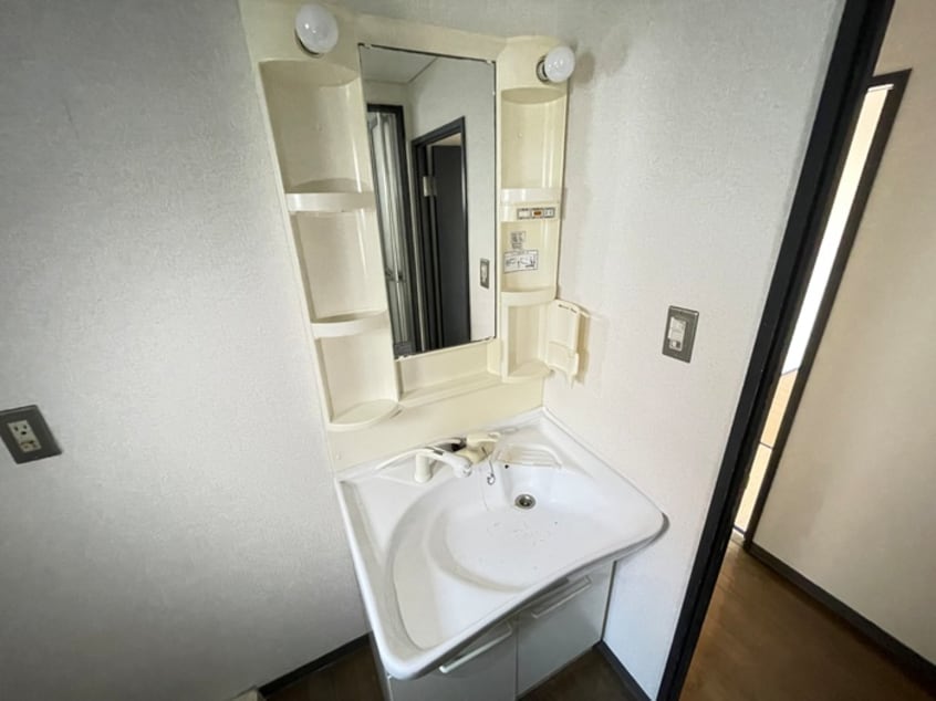 洗面 ウォールストリート