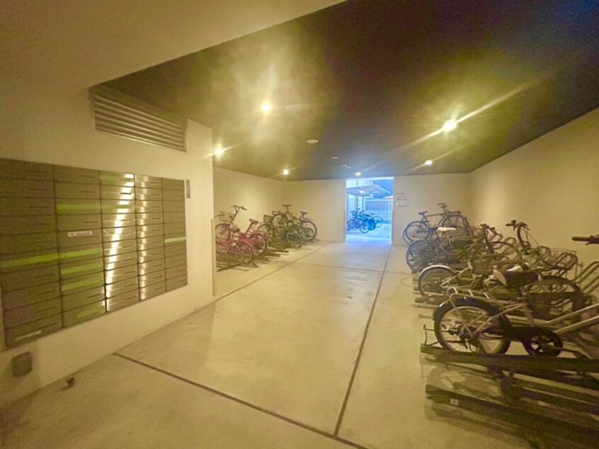 駐輪場 ｴｽﾃﾑｺｰﾄ難波Ⅲﾗｸﾞｰｽ(402)