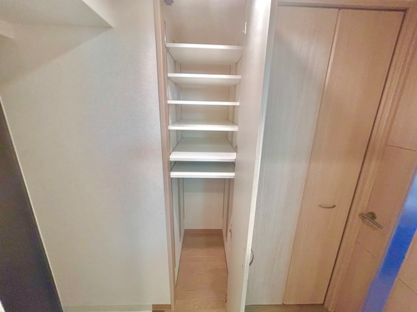 靴箱 ｴｽﾃﾑｺｰﾄ難波Ⅲﾗｸﾞｰｽ(402)