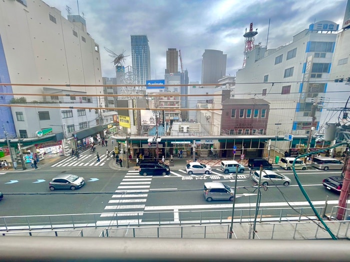 室内からの展望 ｴｽﾃﾑｺｰﾄ難波Ⅲﾗｸﾞｰｽ(402)