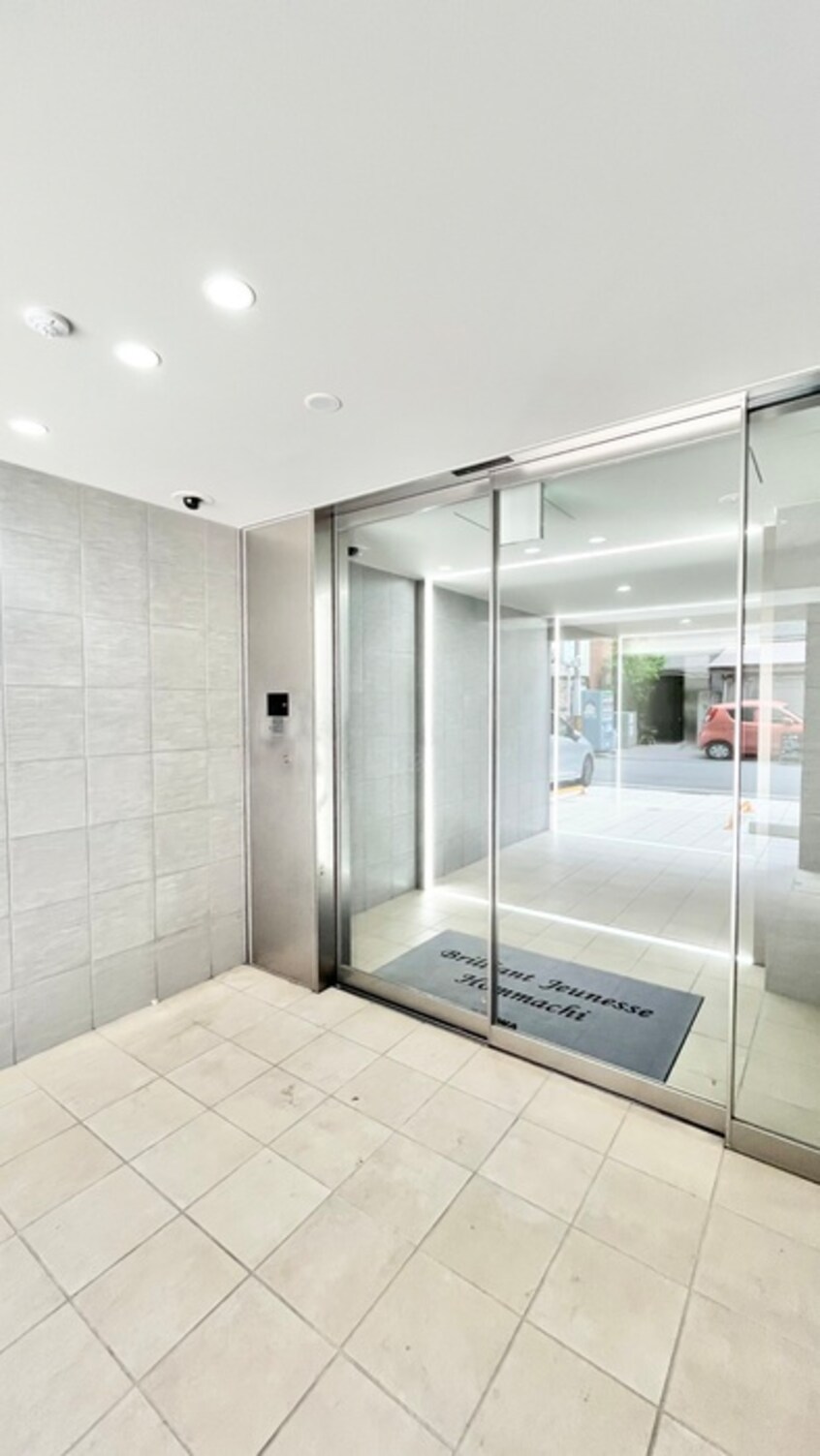 エントランス部分 ブリリアントジュネス本町