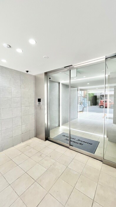 エントランス部分 ブリリアントジュネス本町