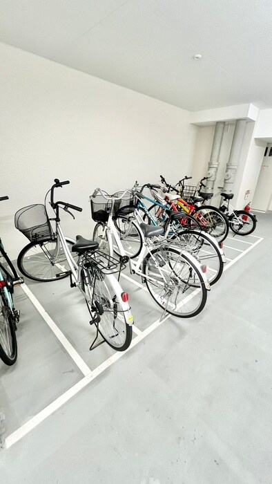 駐輪場 ブリリアントジュネス本町