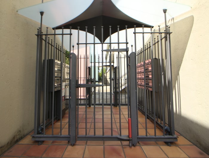 エントランス部分 ゼファーヒル