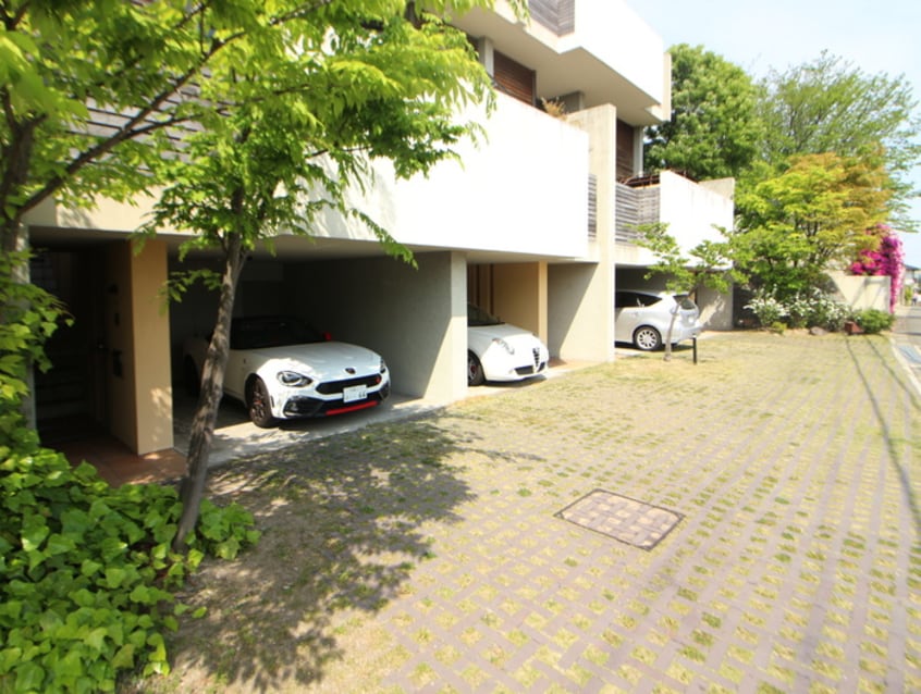 駐車場 ゼファーヒル