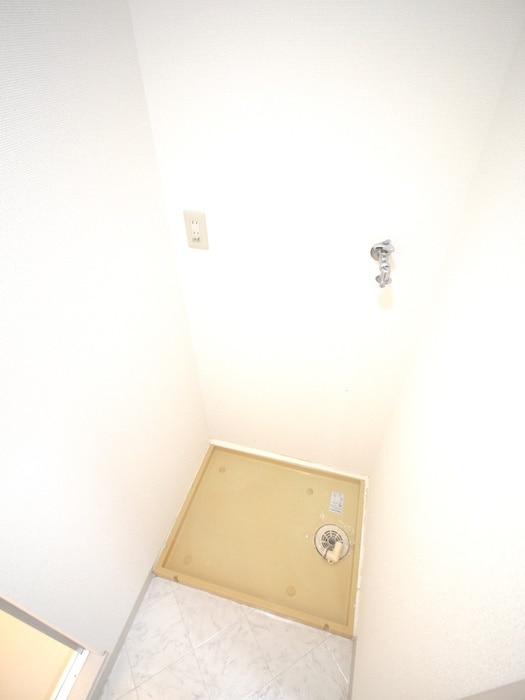 洗濯機置場 朝日プラザアドバンス淡路(406)