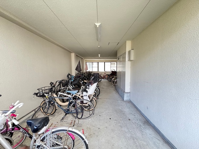 駐輪場 スギヒラハイツ