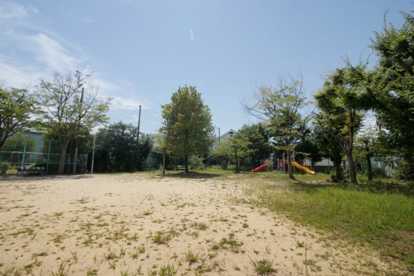 庄本公園(公園)まで175m クレールコート