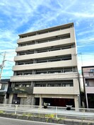 ウエンズ勝山の外観