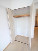 収納 エスティライフ新大阪第２(210)