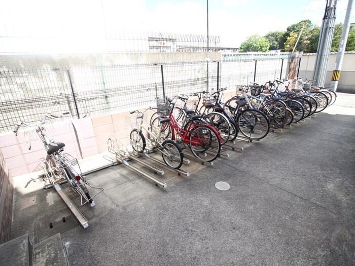 駐輪場 エスティライフ新大阪第２(305)