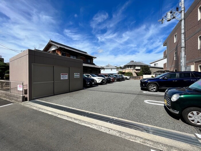 駐車場 マルグリット