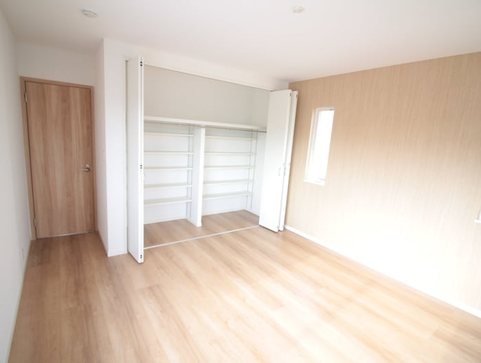 収納 向日市上植野町戸建１