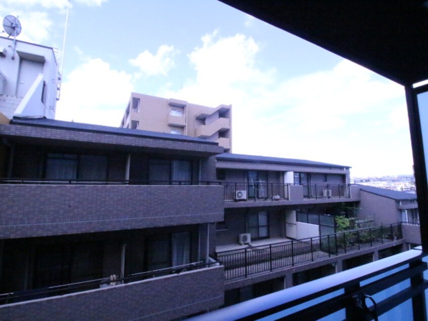 室内からの展望 La Douceur江坂Ⅱ