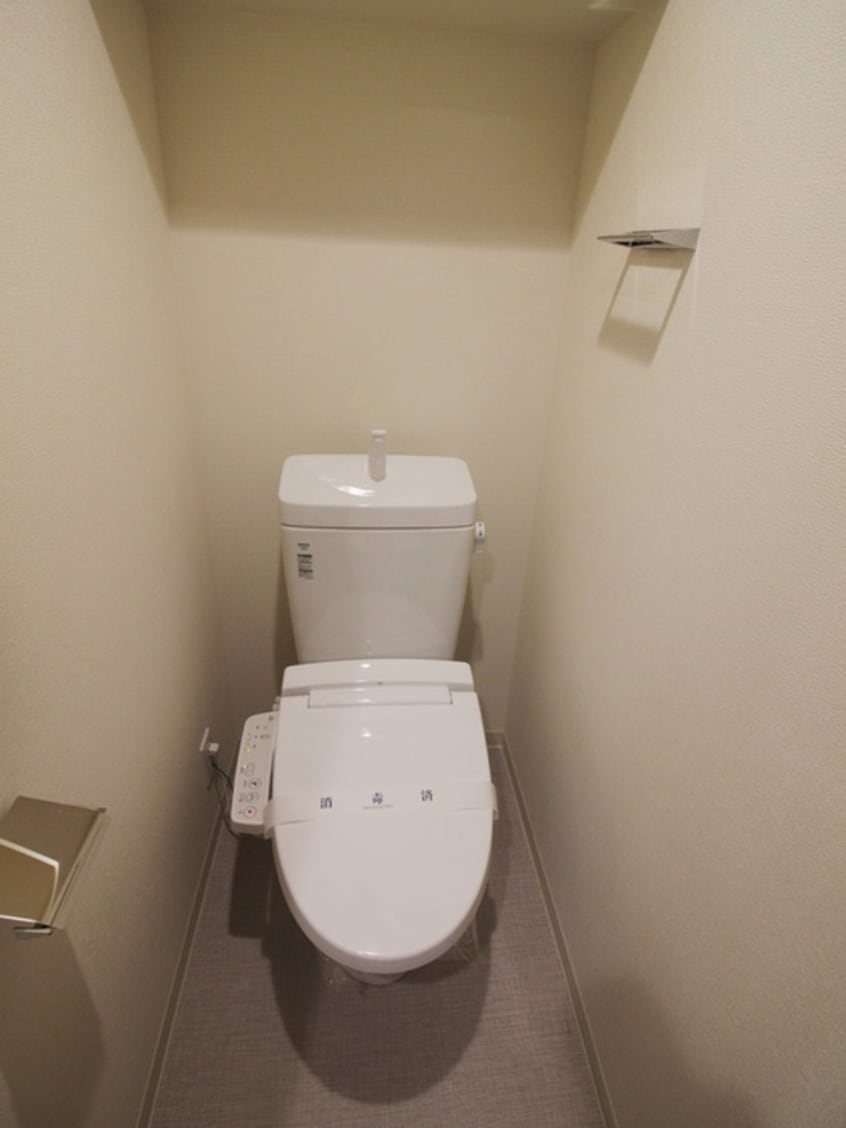 トイレ レシオス大阪城北詰(302)