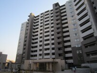 ｸﾞﾗﾝﾌｧｰｽﾄ千里桃山台4号棟(304)