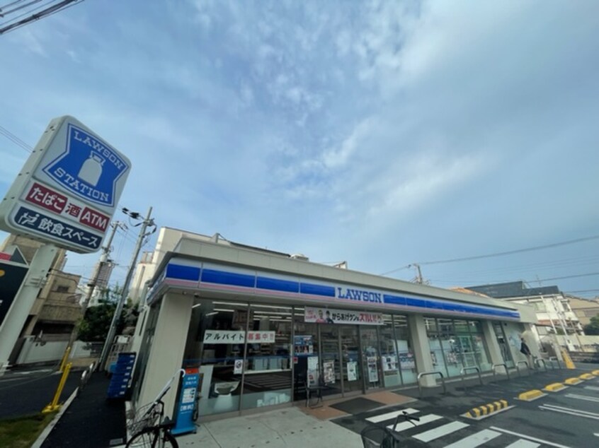 ローソン門真月出町店(コンビニ)まで750m 八雲東町貸家