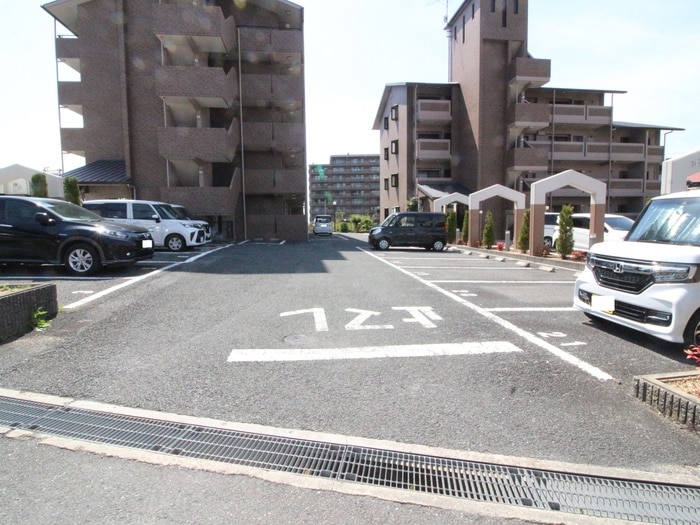 駐車場 サンガーデンヨコヤマ