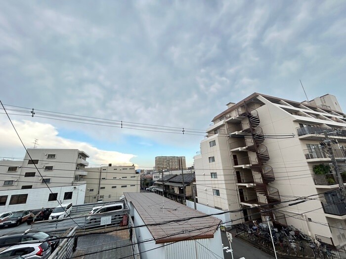 室内からの展望 荒川マンション