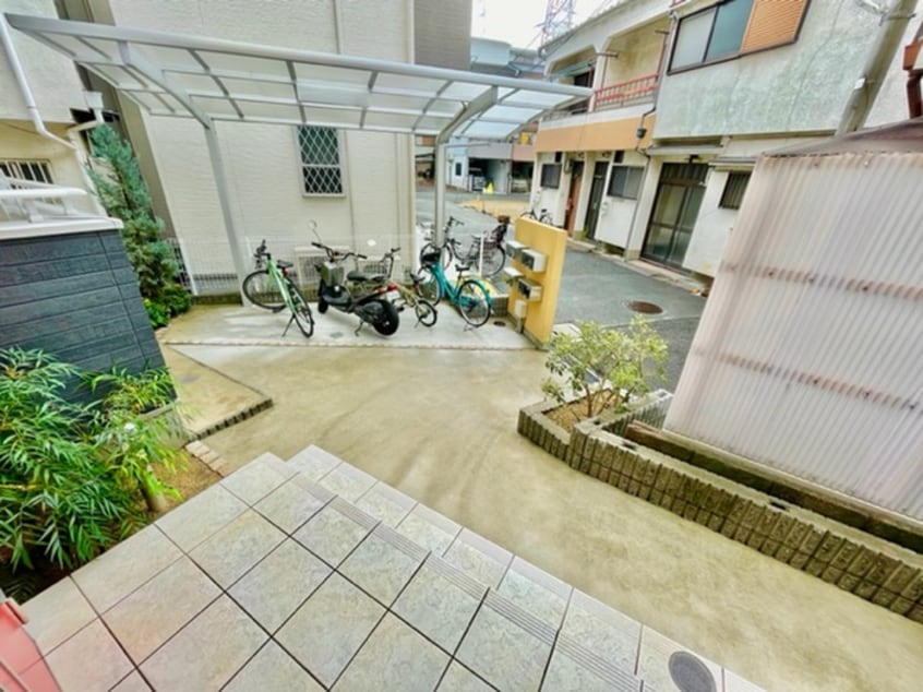 エントランス部分 アリーナ大池