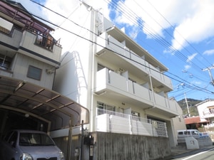 ドム・クニタマ