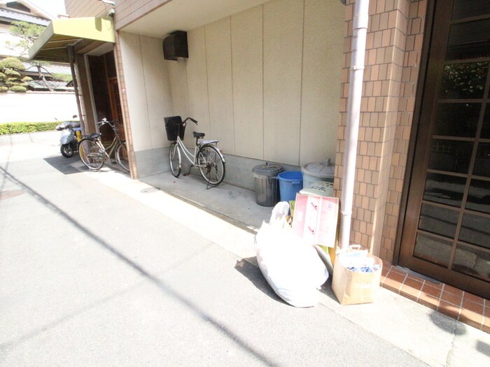 駐輪場 コスモハイツ