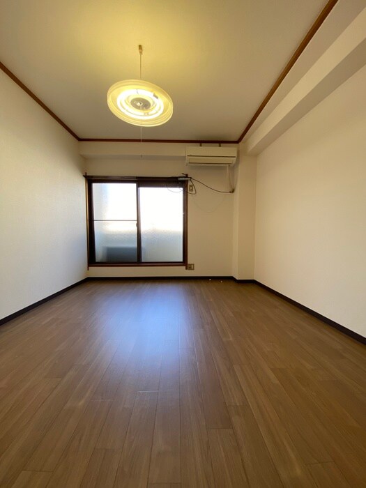 居室 コスモハイツ