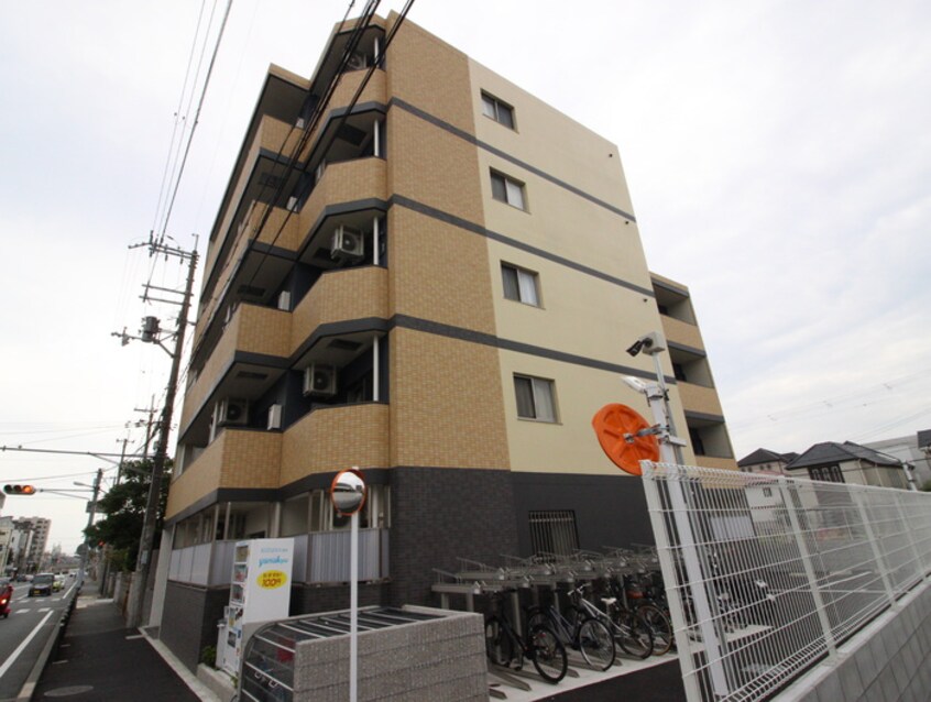 外観写真 E-Infinity　Tsukagutchi