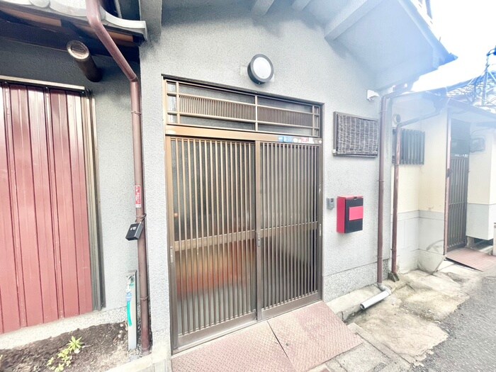 エントランス部分 新橋町駅前戸建