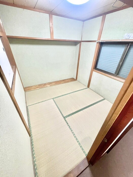 居室 新橋町駅前戸建