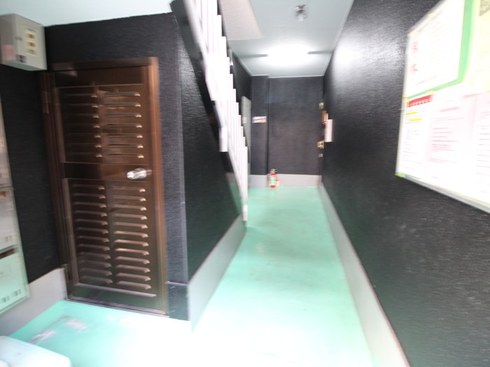 エントランス部分 二見ハイツ