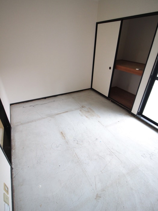 居室 二見ハイツ