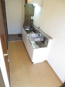 廊下 山下ビル