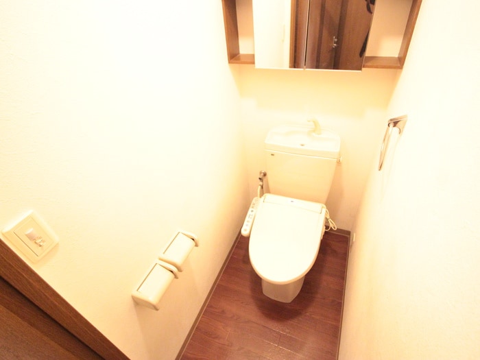 トイレ シャルマン桂