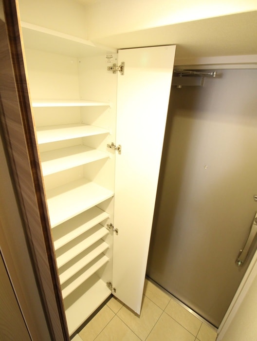 靴箱 ｱｸｱﾌﾟﾚｲｽ京都三条朱雀(308)