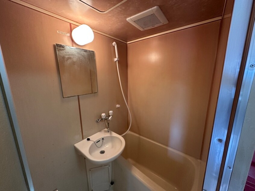 バス／シャワールーム等 メゾンホワイト