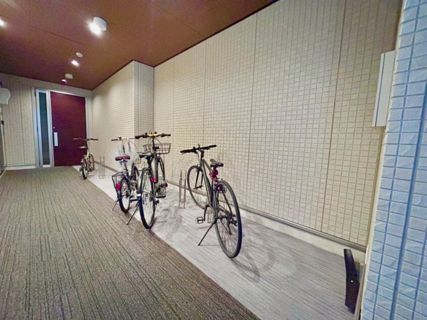 エントランス部分 リレア　コマダ