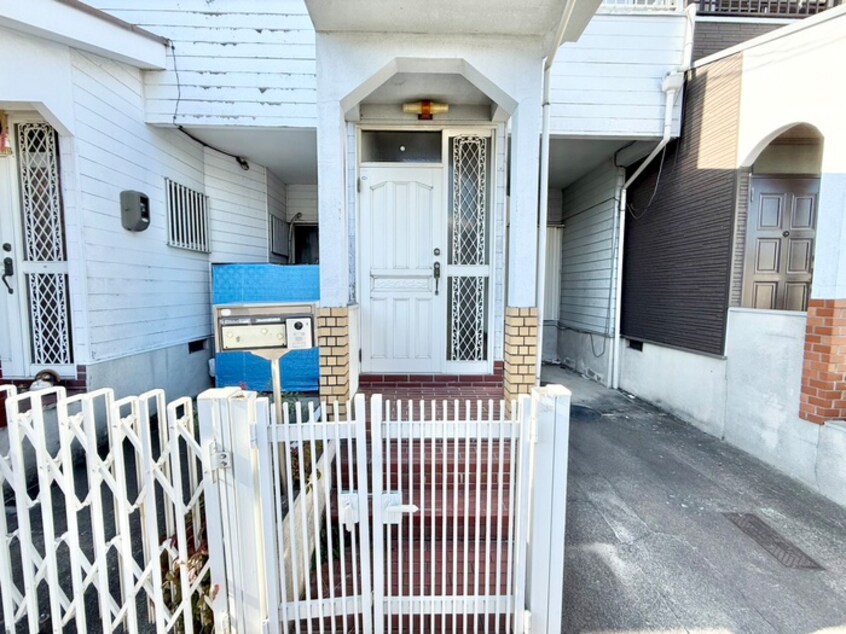 エントランス部分 槇島町薗場126-9貸家