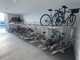 駐輪場
