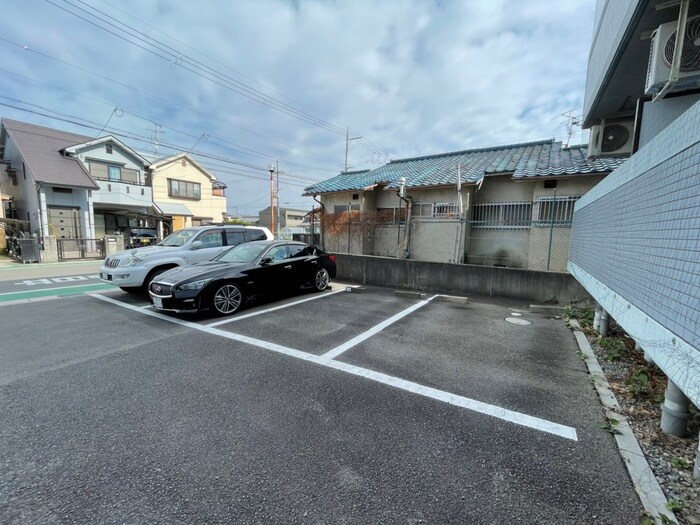 駐車場 ロイヤルコート京田辺