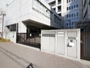 堺市立新湊小学校(小学校)まで315m ロイヤルコート湊
