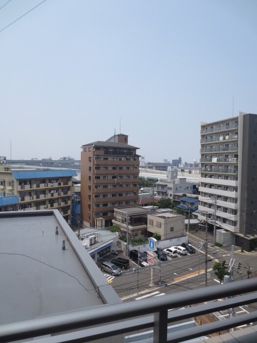 室内からの展望 エアリ－アベニュ－