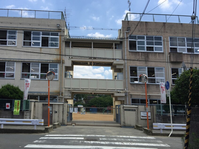 北宮小学校(小学校)まで450m ブルック・コ－トＡ棟