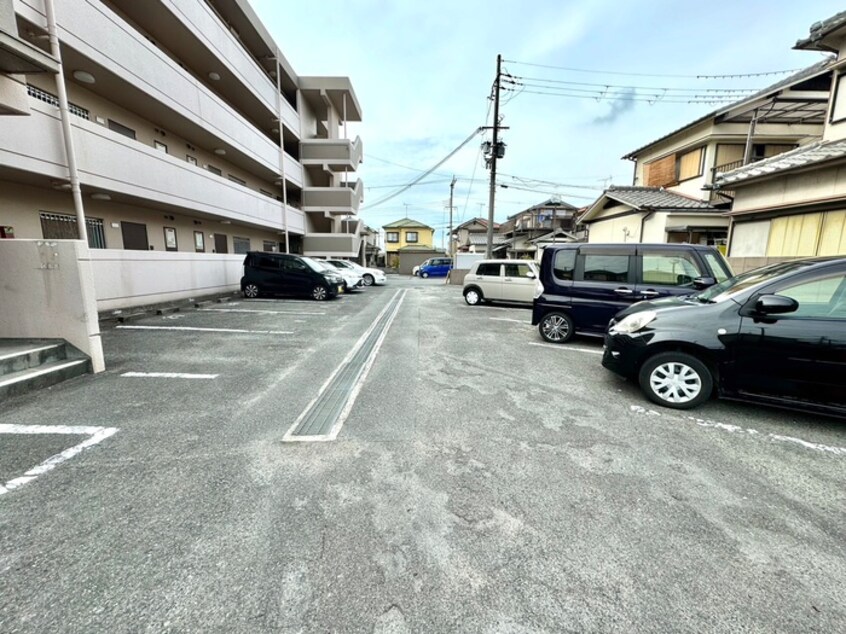 駐車場 シャルムアナダ