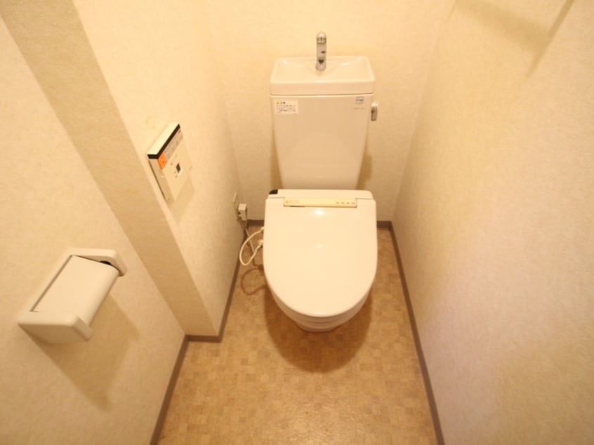 トイレ ウエストヒルズⅢ