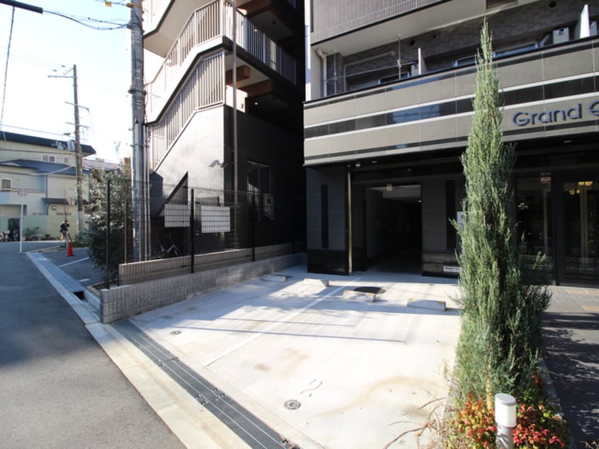 駐車場 グランカリテ塚本（401）