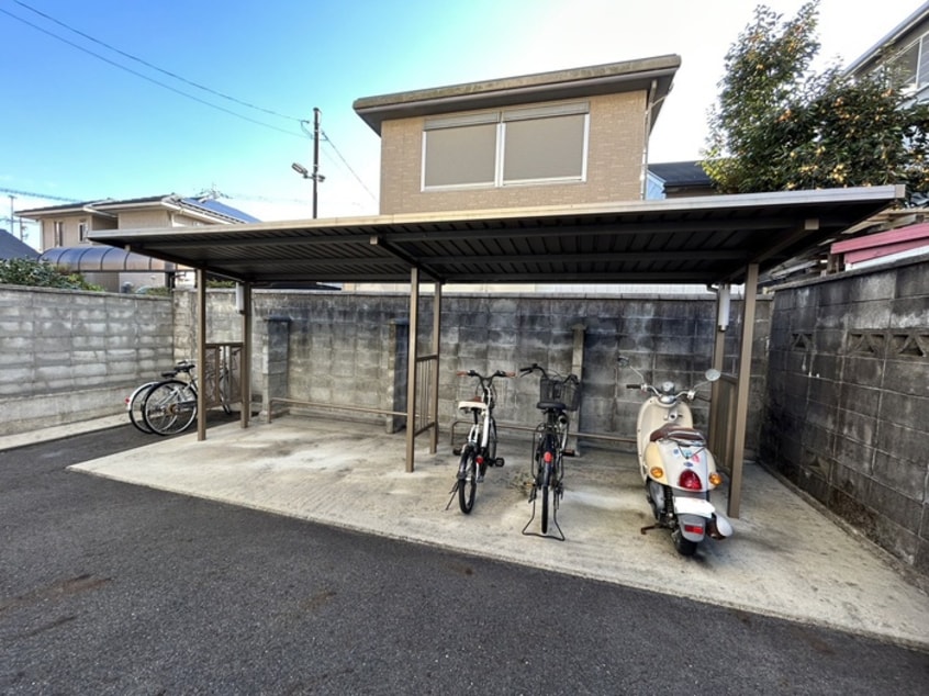 駐輪場 ドミ－ルときめき坂