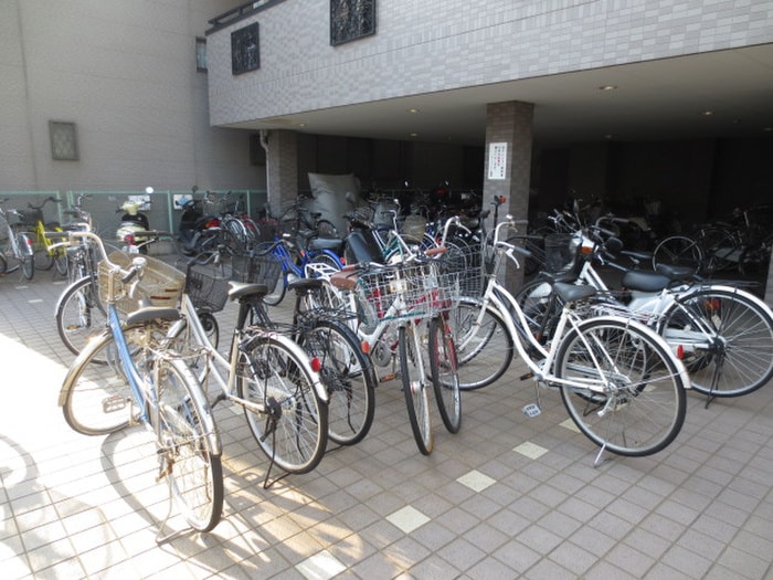 駐輪場 オリエンタル楠根